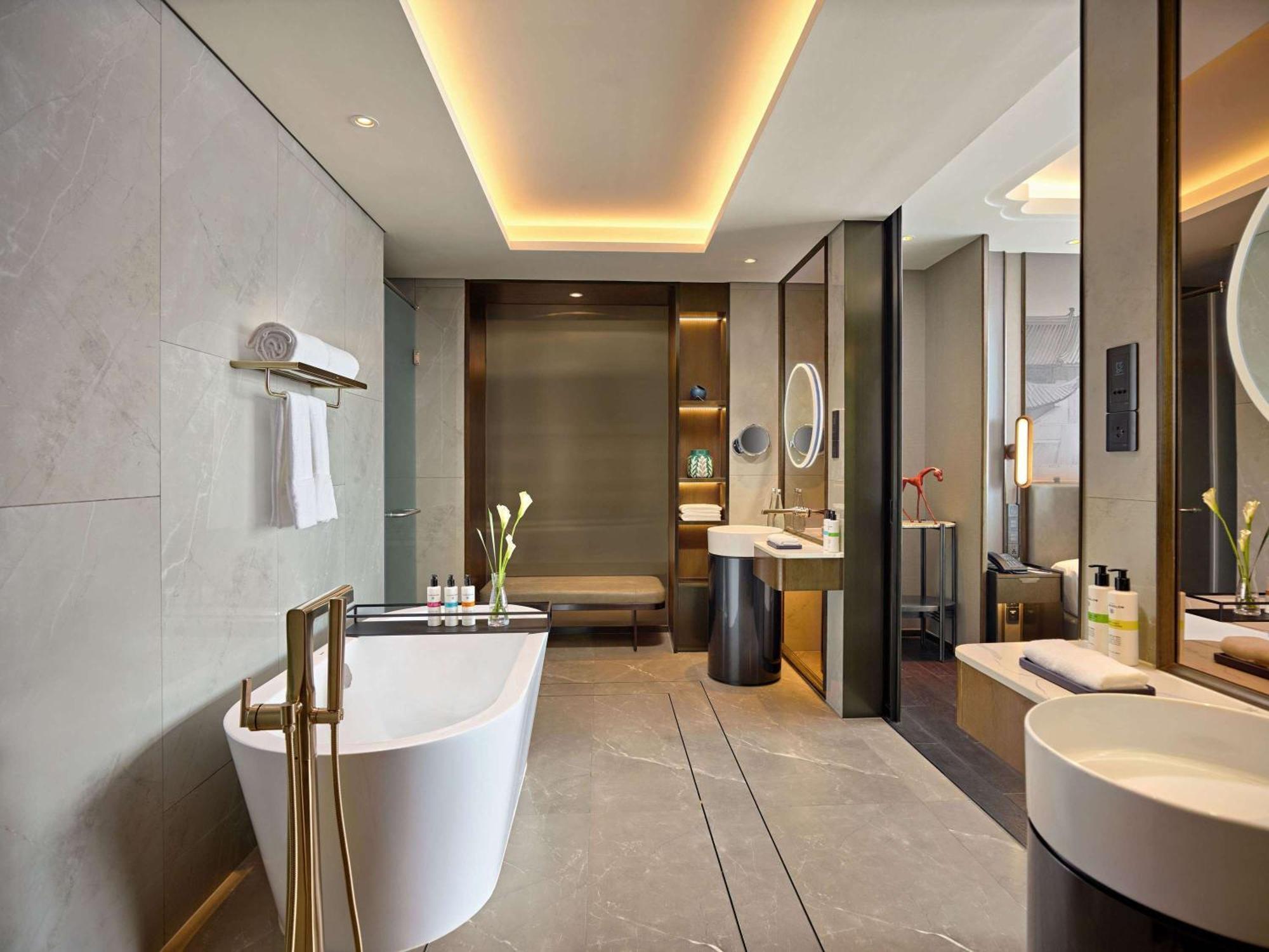 Pullman Hai Phong Grand Hotel Exterior foto